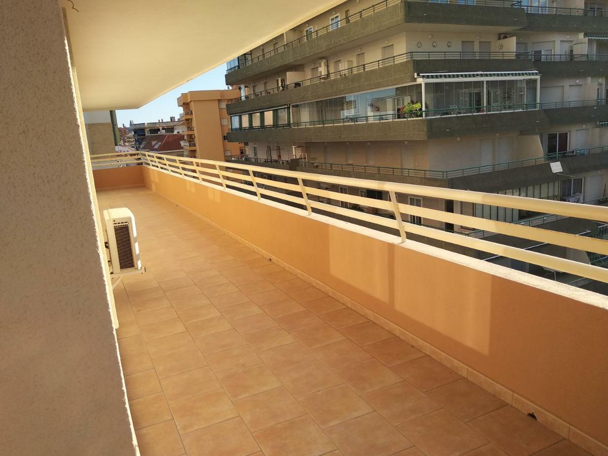 Apartamento En Edificio Stella Maris فوينخيرولا المظهر الخارجي الصورة